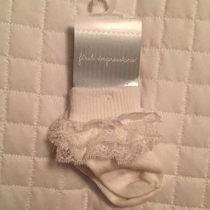 White ruffle socks